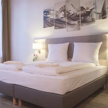 Schugt Hotel 2*